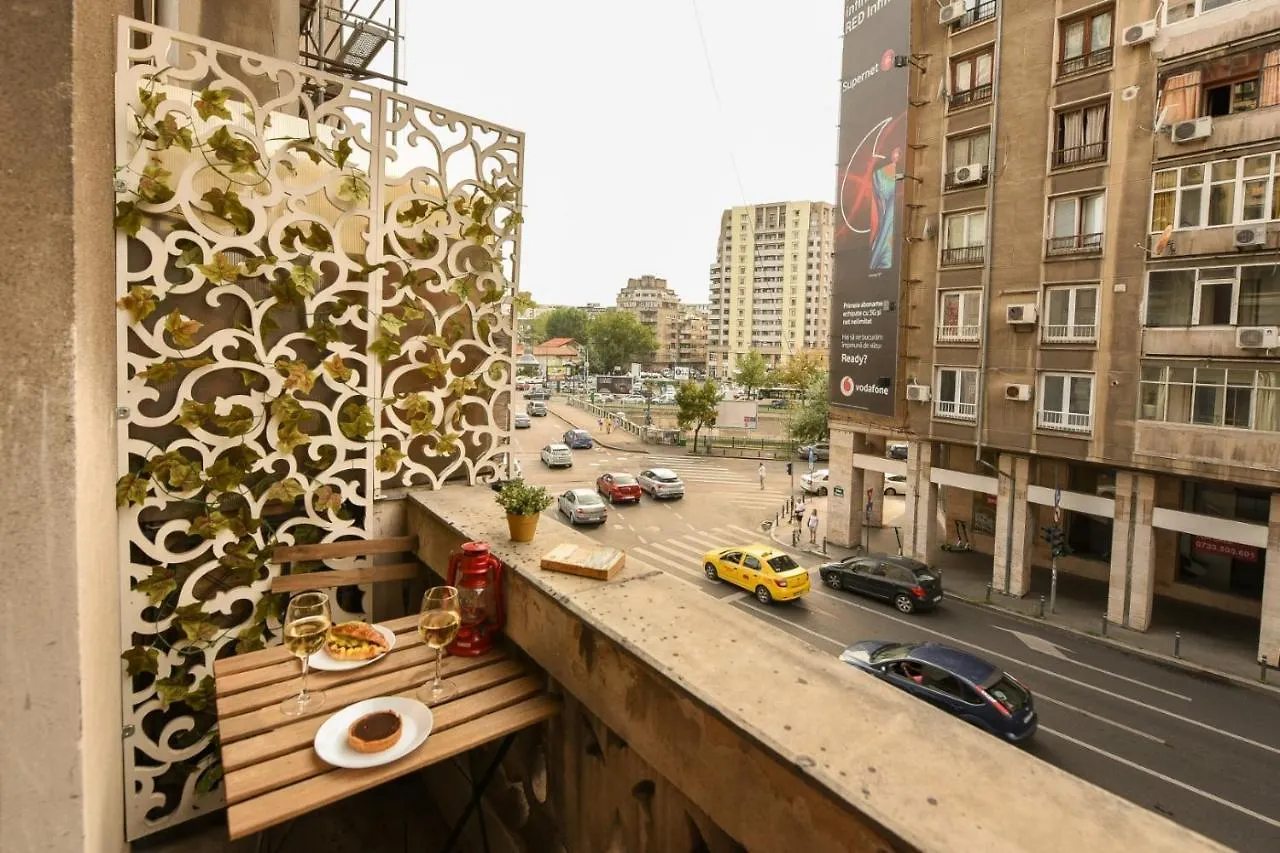 Vintage Elegance, Modern Comfort: 1BR Apartment Overlooking Calea Victoriei Bucharest Romania
